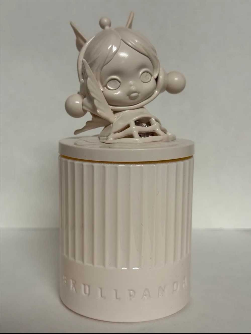 Skullpanda the paradox series candle (being a butterfly) - Picture 3 of 6